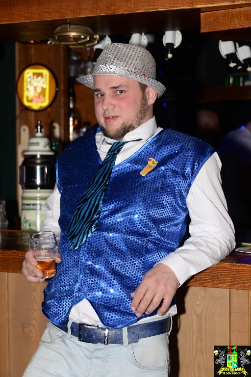 ../Images/Opwarm Feestje Carnaval 009.jpg